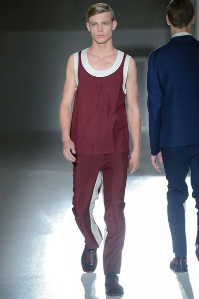 Look 7
